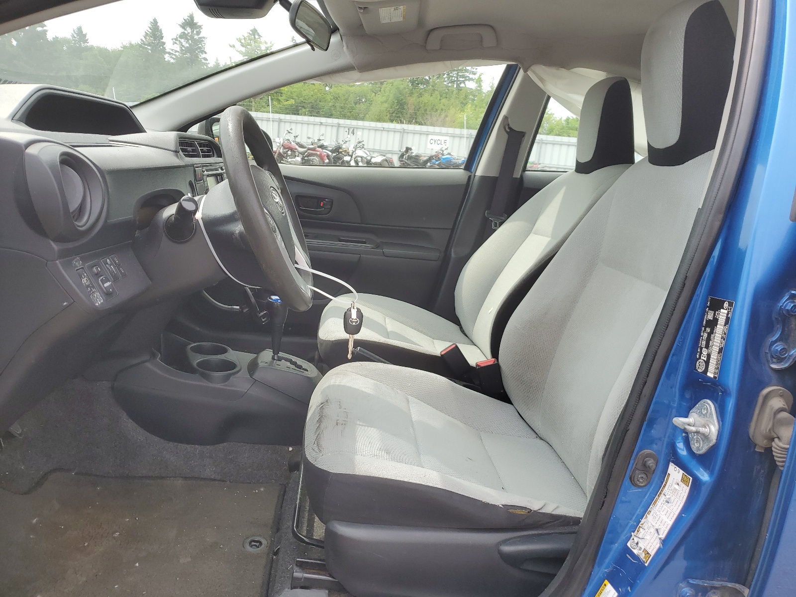 JTDKDTB33H1597527 2017 Toyota Prius C