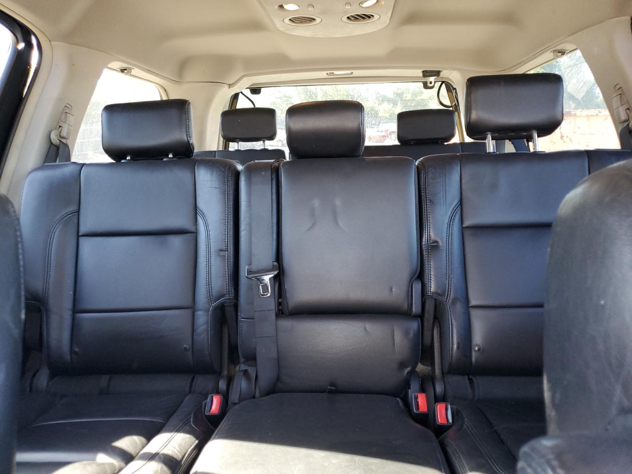 2010 Infiniti QX56 - Image 10