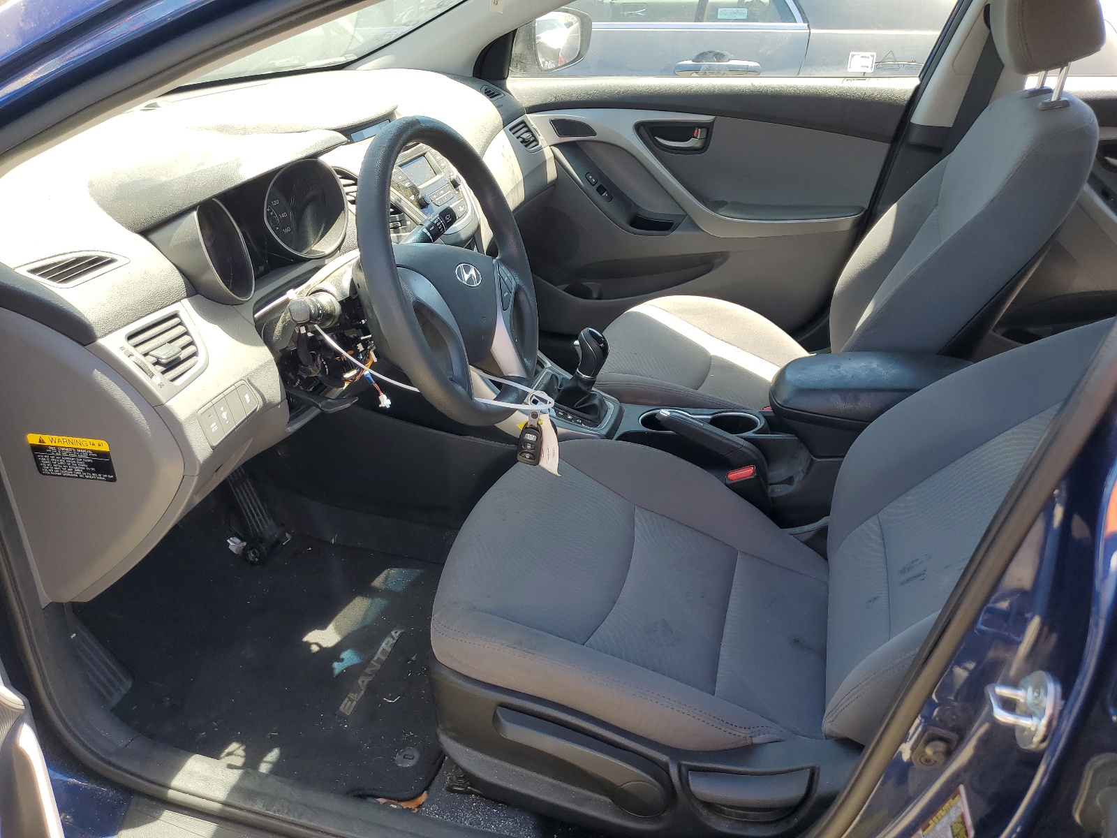 5NPDH4AE9GH763885 2016 Hyundai Elantra Se