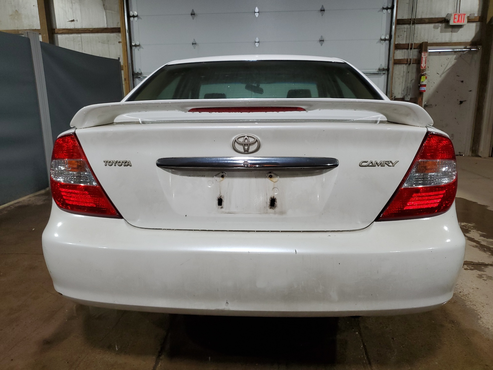 JTDBE32K840269055 2004 Toyota Camry Le