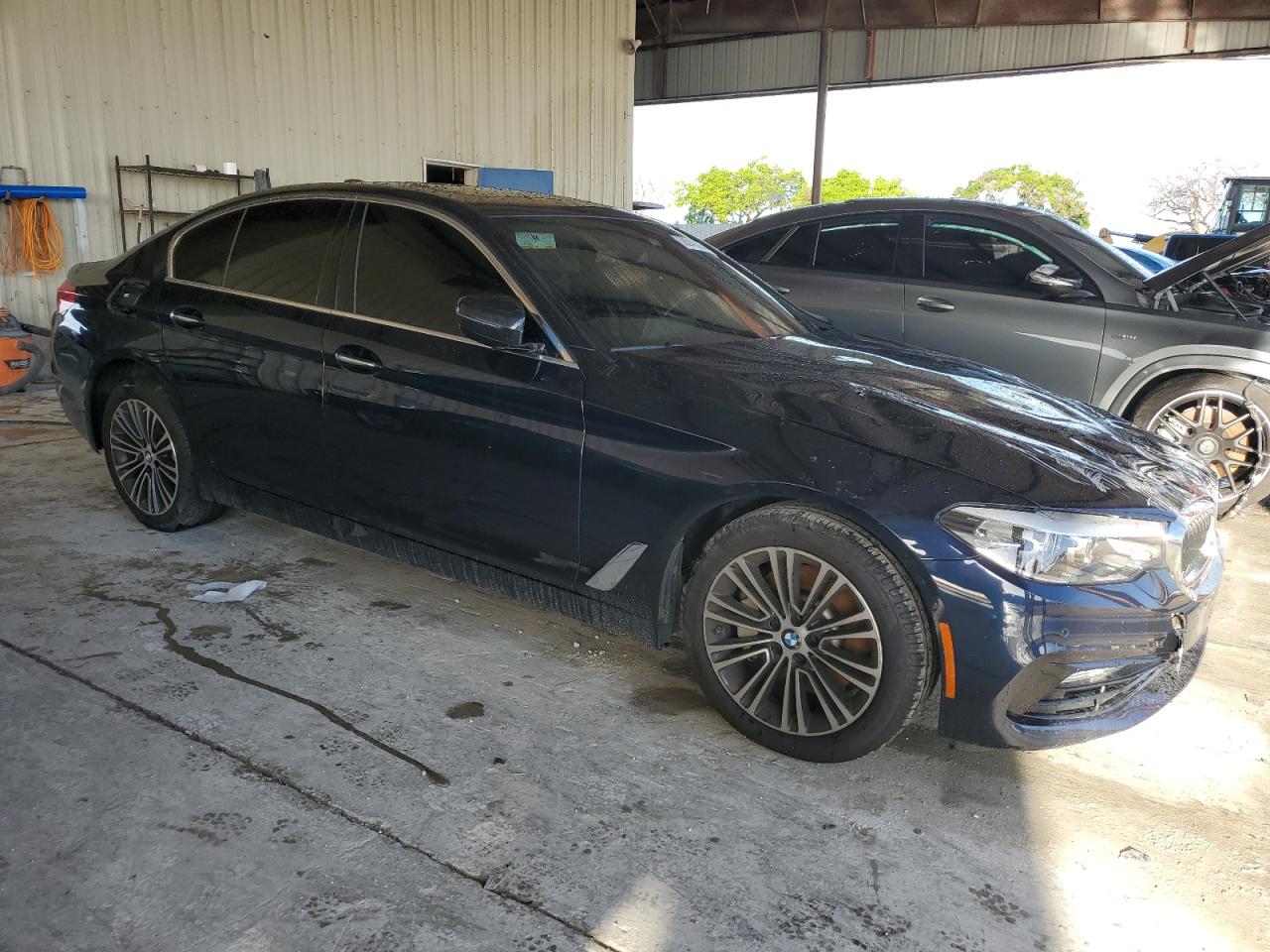 VIN WBAJA5C56JWA35825 2018 BMW 5 SERIES no.4