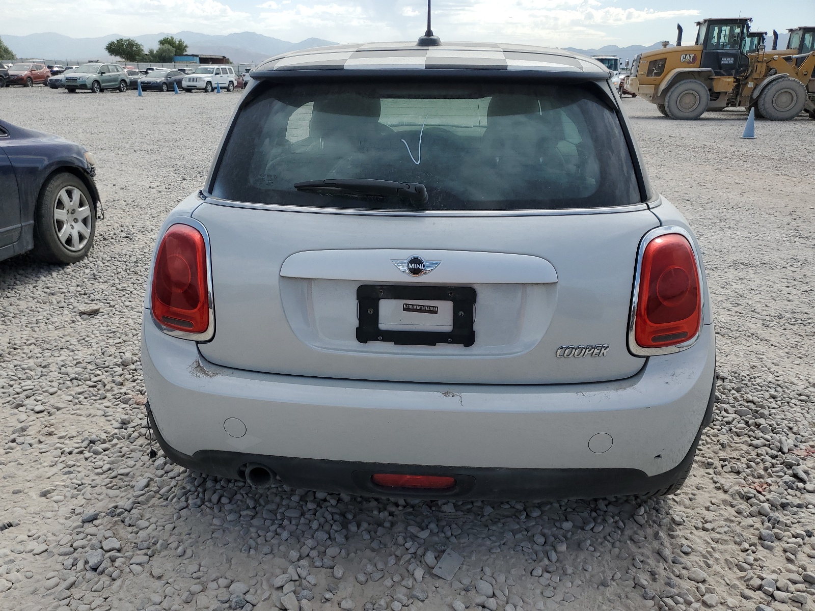 2015 Mini Cooper vin: WMWXM5C55FT941116