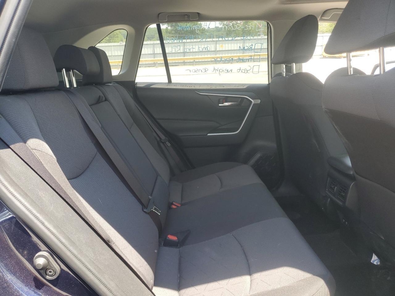 2021 Toyota Rav4 Xle VIN: JTMRWRFV5MD128133 Lot: 60192184