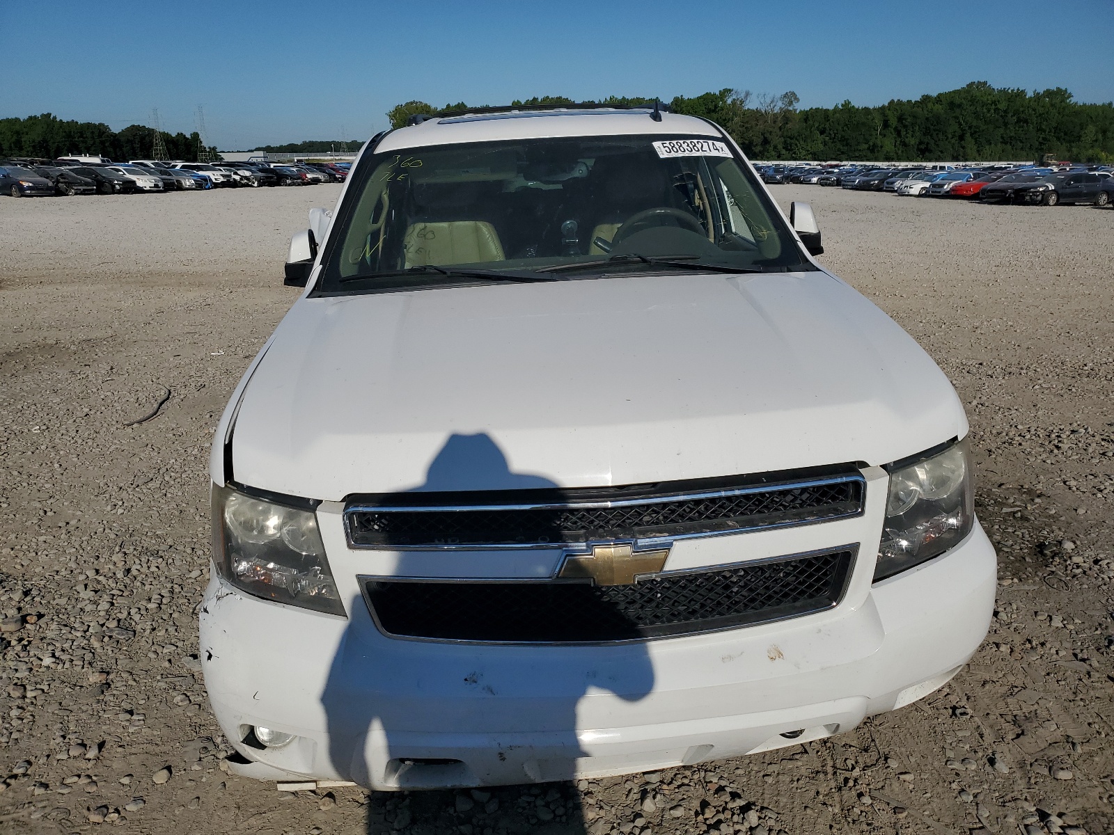1GNSKBE0XBR374063 2011 Chevrolet Tahoe K1500 Lt
