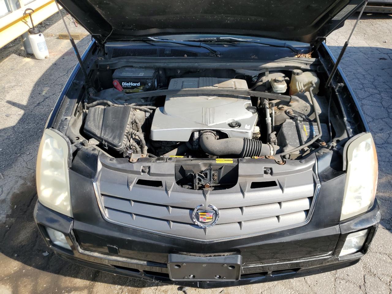 2004 Cadillac Srx VIN: 1GYEE637340189925 Lot: 59745604