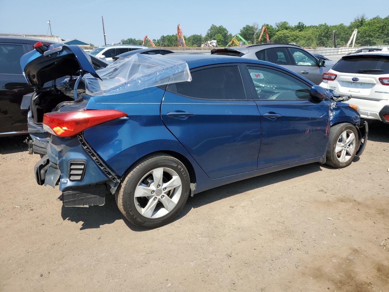 2013 Hyundai Elantra - Image 3