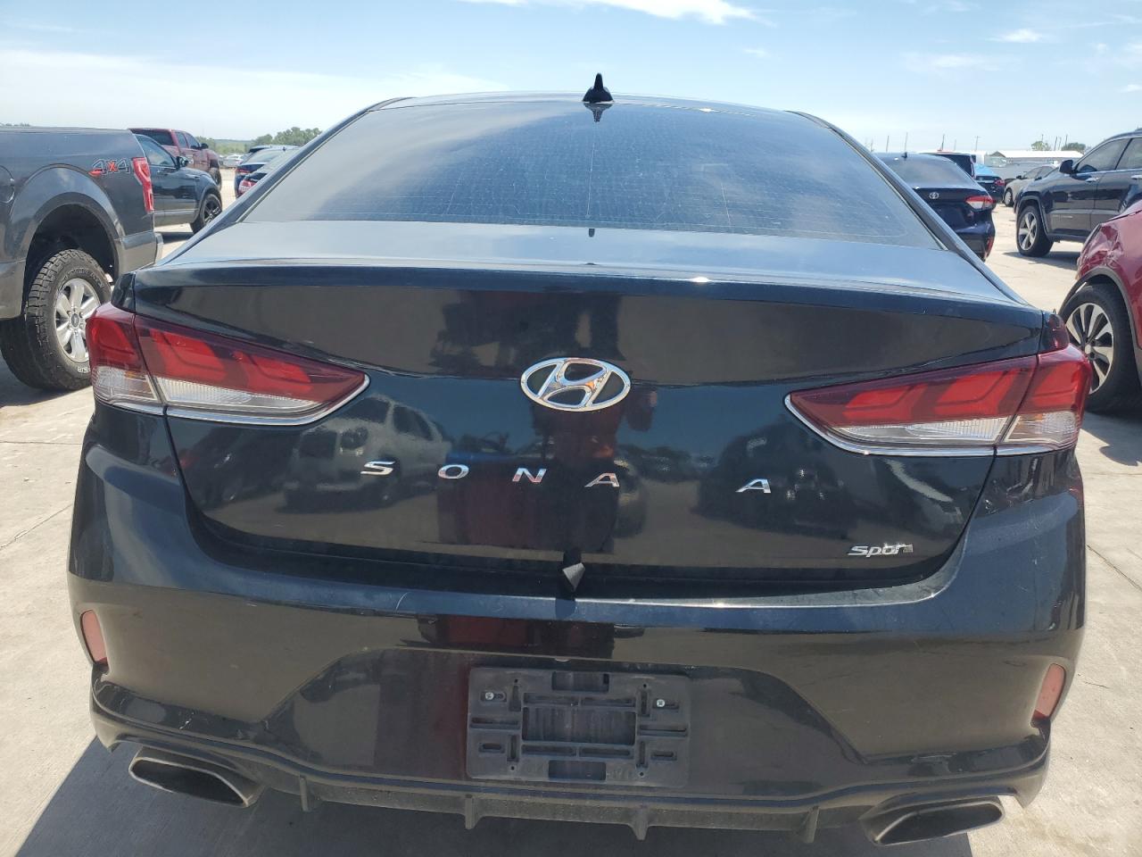 2018 Hyundai Sonata Sport VIN: 5NPE34AF7JH704482 Lot: 57884334