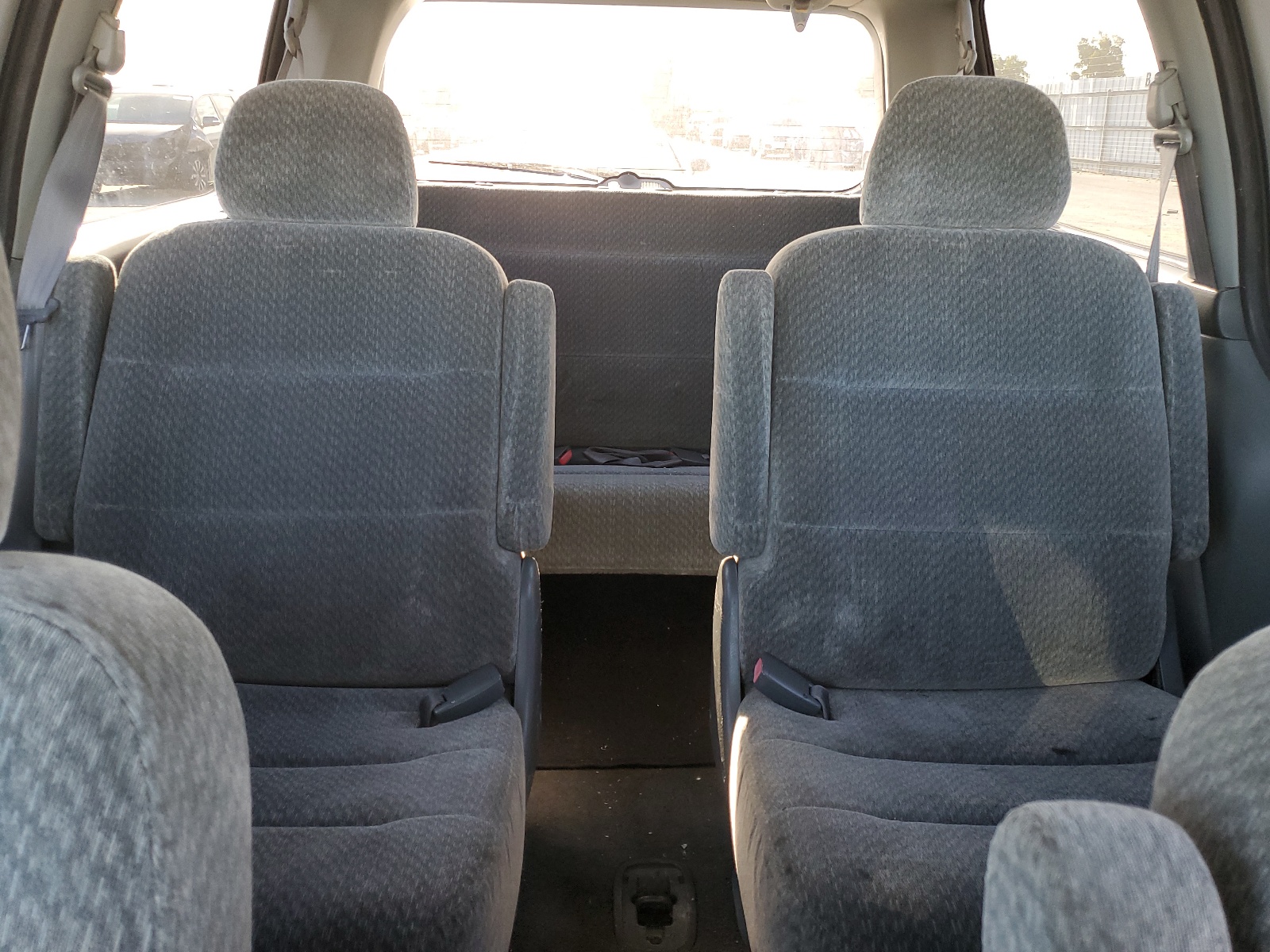 2HKRL1857YH562609 2000 Honda Odyssey Lx