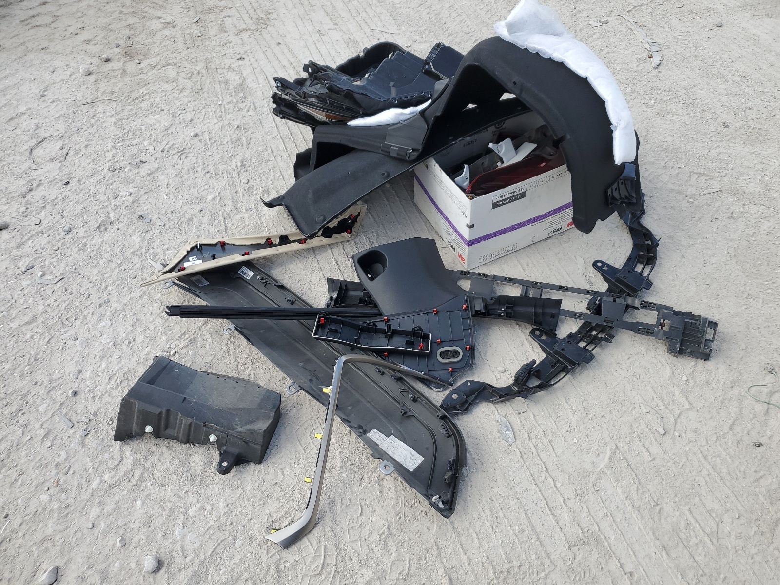 2T2HZMAA3NC257377 2022 Lexus Rx 350