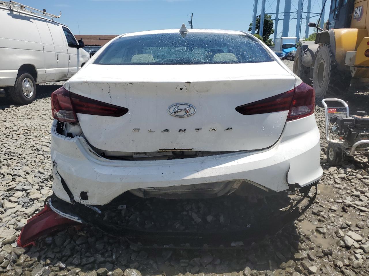 5NPD84LF0KH485327 2019 Hyundai Elantra Sel