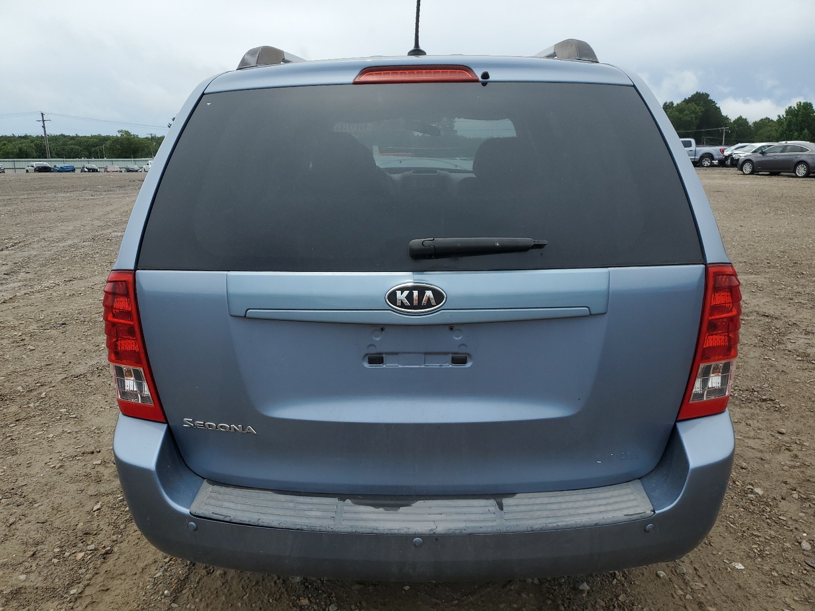 KNDMG4C79B6385796 2011 Kia Sedona Lx