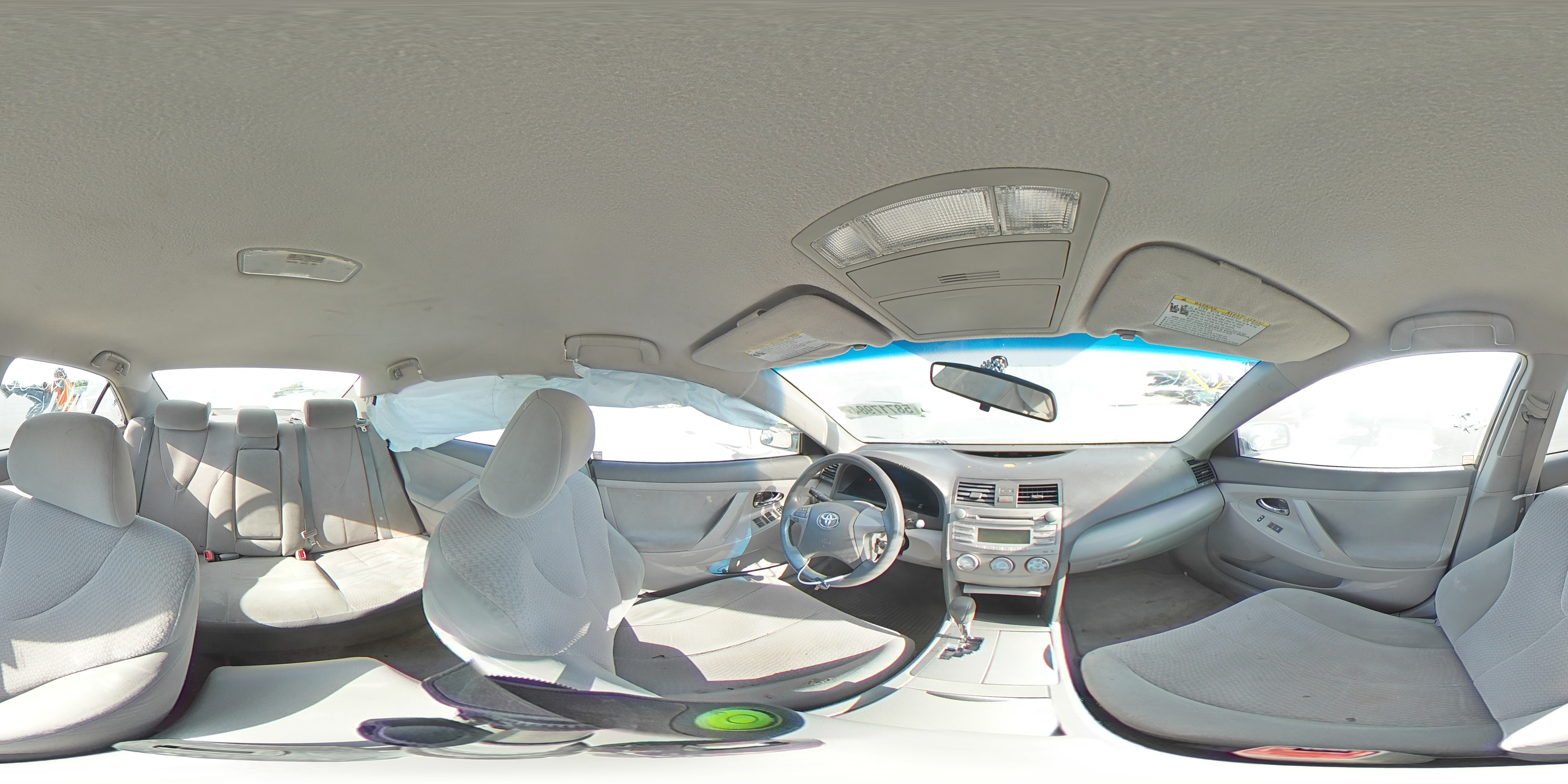 2010 Toyota Camry - Image 12