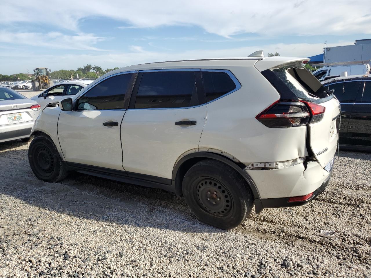 2018 Nissan Rogue S VIN: 5N1AT2MTXJC760542 Lot: 61113854