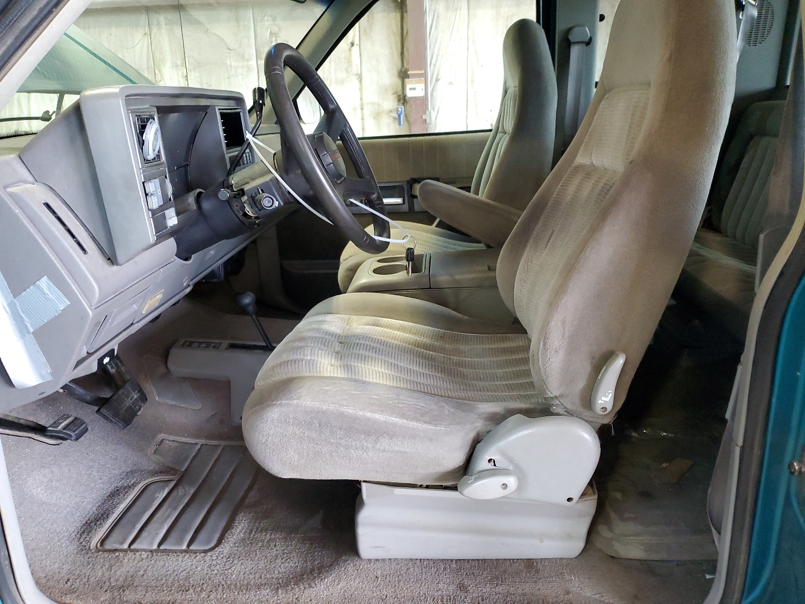 1GCEK19K1RE200329 1994 Chevrolet Gmt-400 K1500