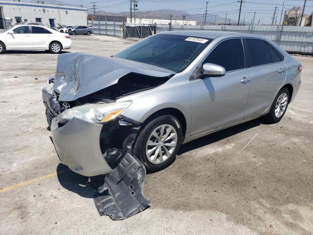 2015 Toyota Camry Le იყიდება Sun Valley-ში, CA - Front End