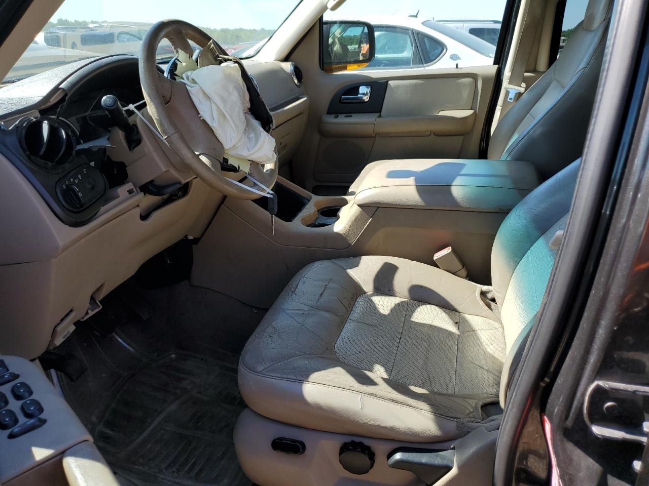 2005 Ford Expedition Eddie Bauer VIN: 1FMFU18515LA67809 Lot: 58729414