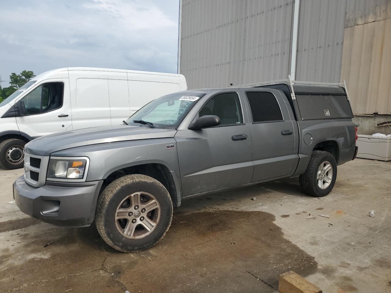 2010 Dodge Dakota - Image 1