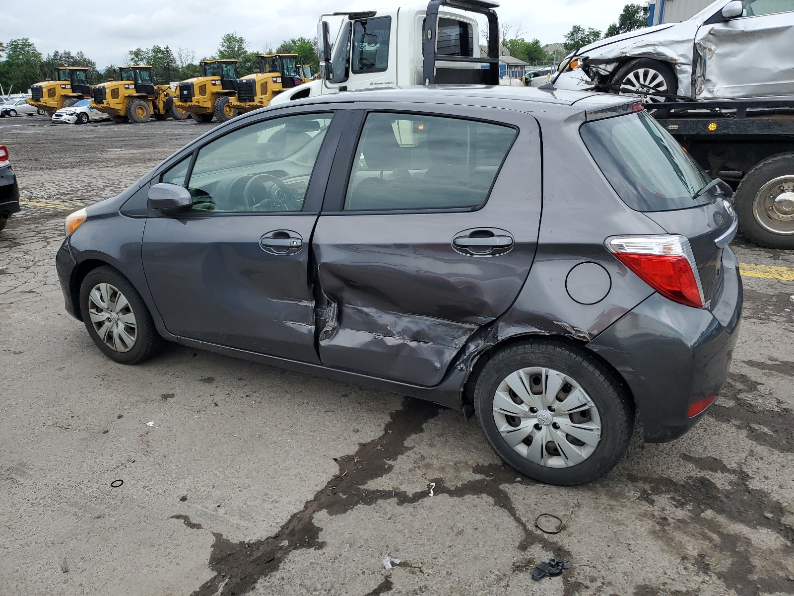 JTDKTUD36CD518090 2012 Toyota Yaris