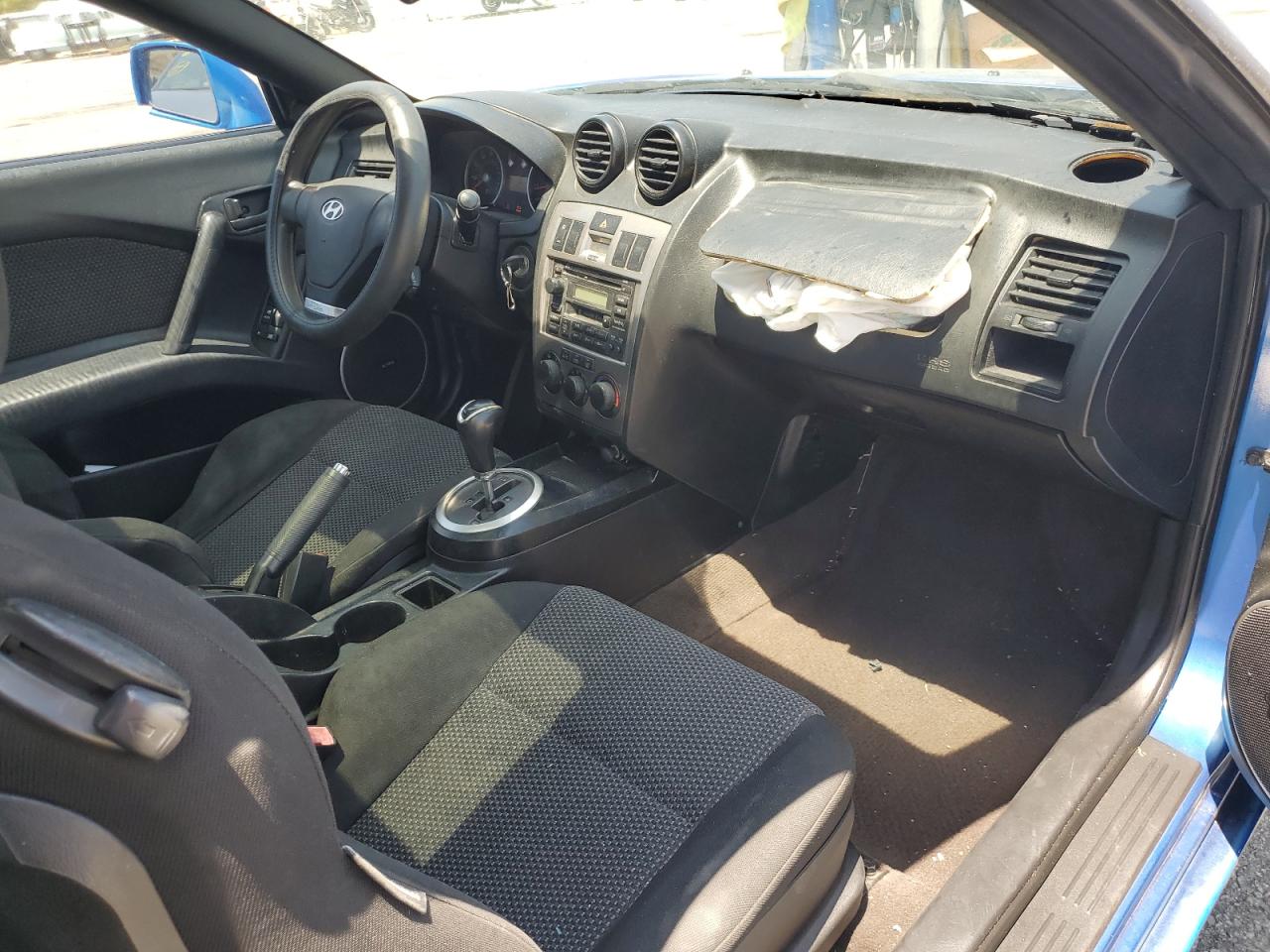 2004 Hyundai Tiburon VIN: KMHHM65DX4U136457 Lot: 58917914