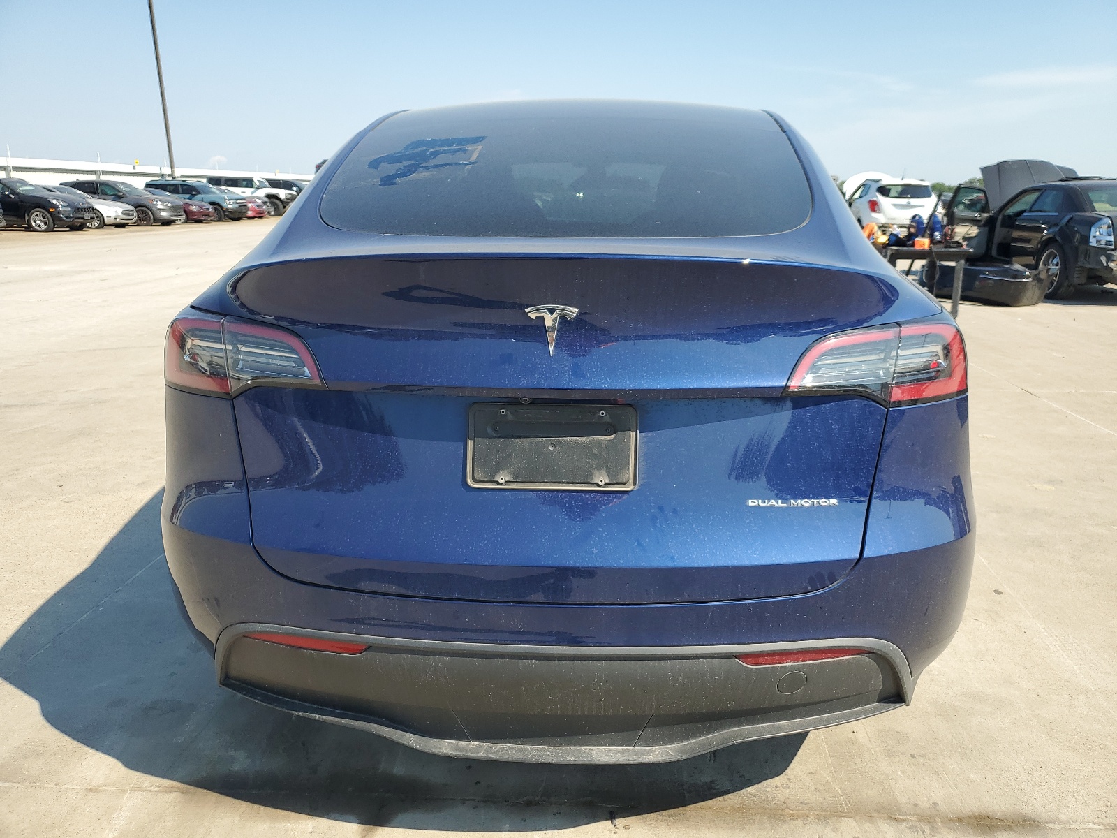 7SAYGDEE8PA124667 2023 Tesla Model Y