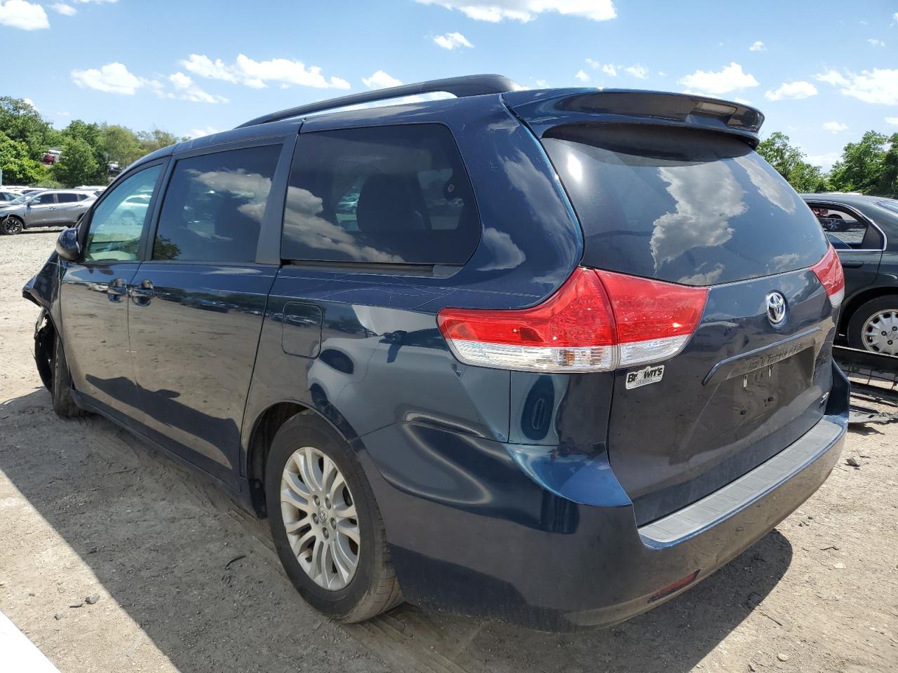 2012 Toyota Sienna Xle VIN: 5TDYK3DC6CS249472 Lot: 56851024