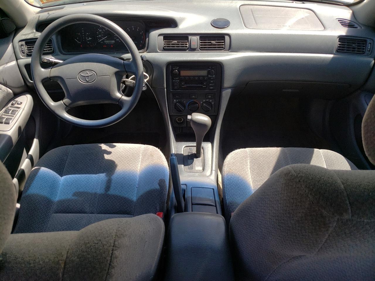 2000 Toyota Camry Le VIN: 4T1BF28K5YU112690 Lot: 57867874