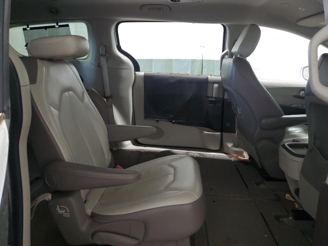 2018 Chrysler Pacifica Touring L VIN: 2C4RC1BGXJR141504 Lot: 61331384