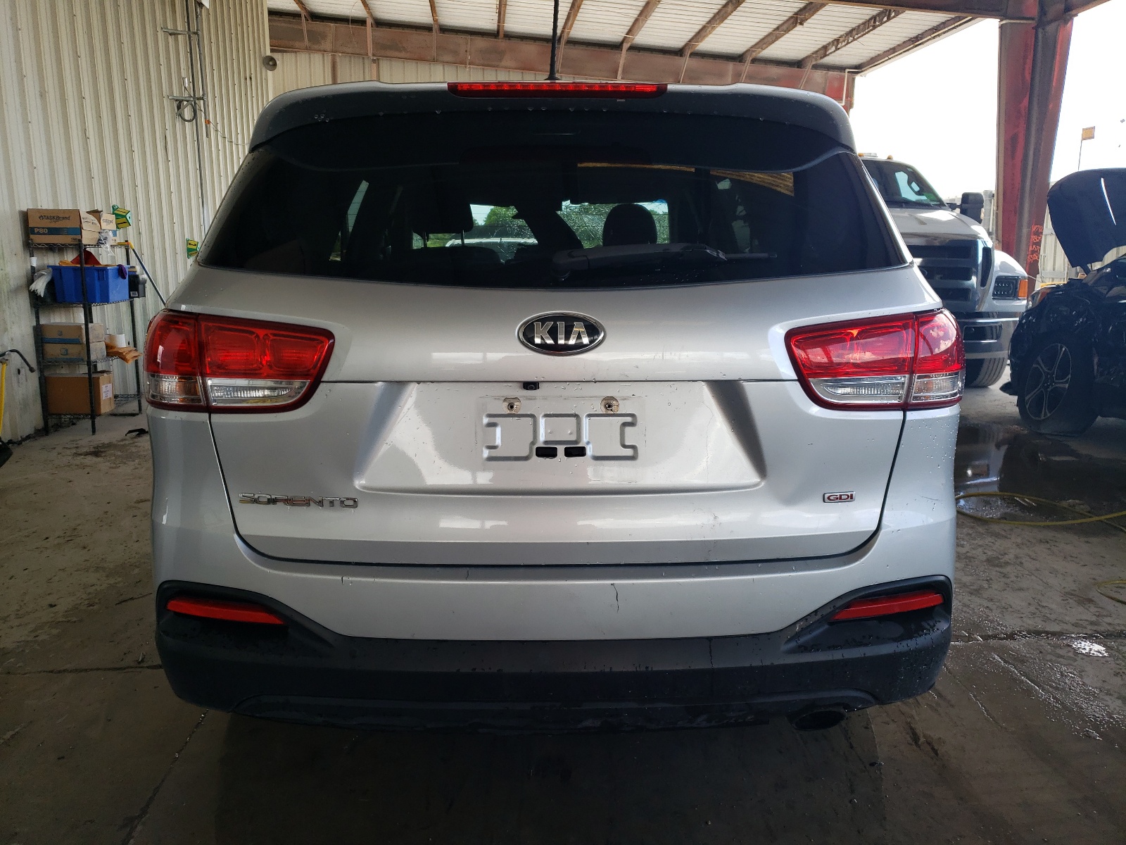 2018 Kia Sorento Lx vin: 5XYPG4A33JG428439