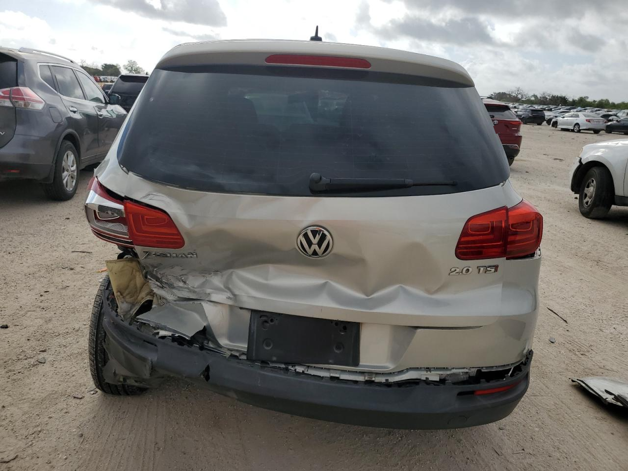 WVGAV7AX4DW542596 2013 Volkswagen Tiguan S