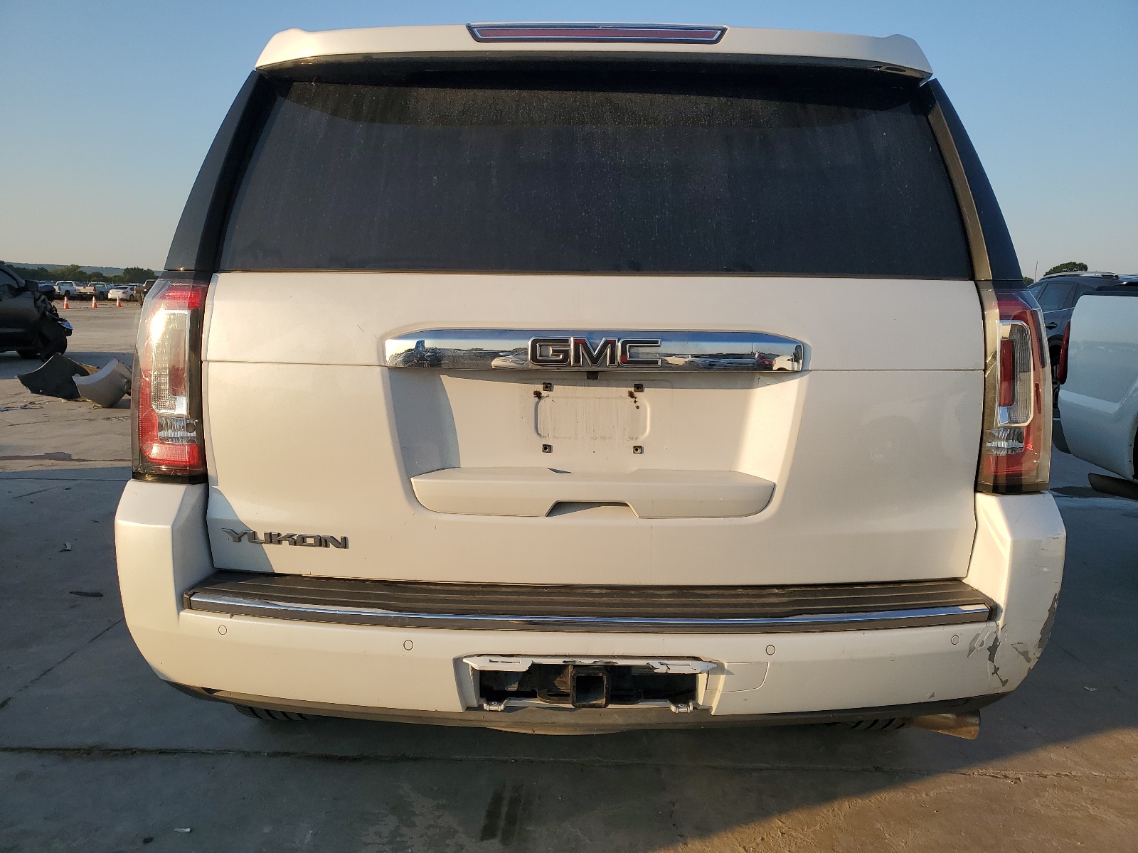 1GKS2CKJ4GR467040 2016 GMC Yukon Denali