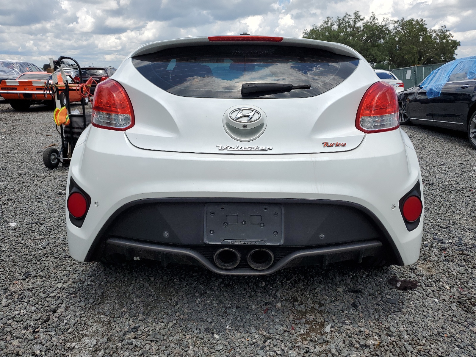 KMHTC6AE3GU275443 2016 Hyundai Veloster Turbo