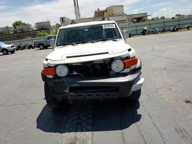 2011 Toyota Fj Cruiser VIN: JTEBU4BF2BK102764 Lot: 60759784