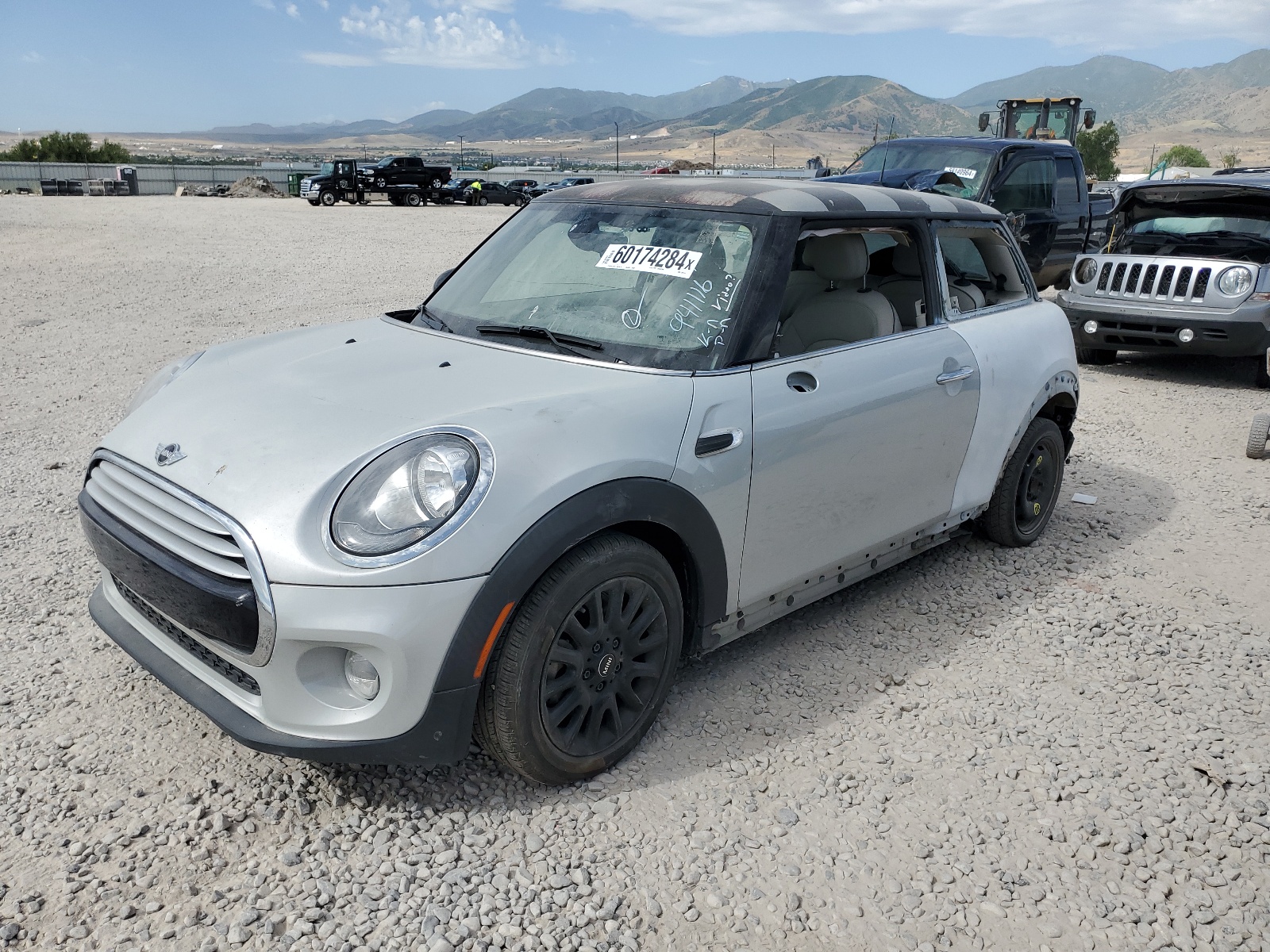 2015 Mini Cooper vin: WMWXM5C55FT941116