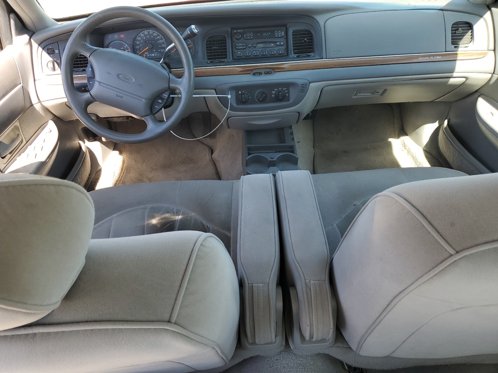 2FALP73W6TX208364 1996 Ford Crown Victoria