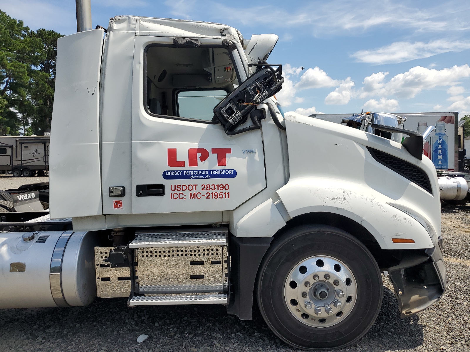 4V4NC9TH8PN614086 2023 Volvo Vnl 300 2023 Volvo Vnl300 6X4 T/A Day Cab Truck Tractor