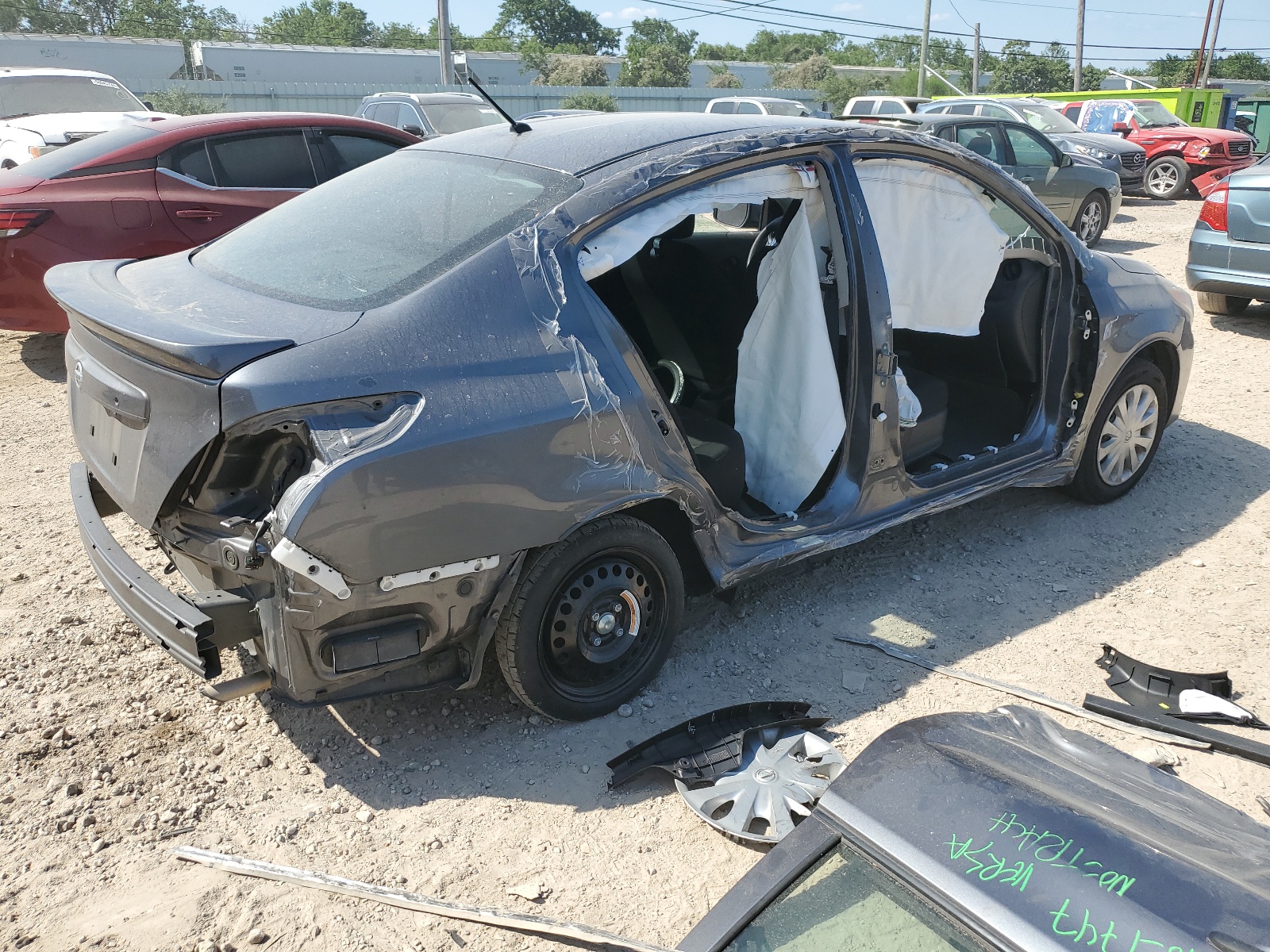 3N1CN7AP3JL853874 2018 Nissan Versa S