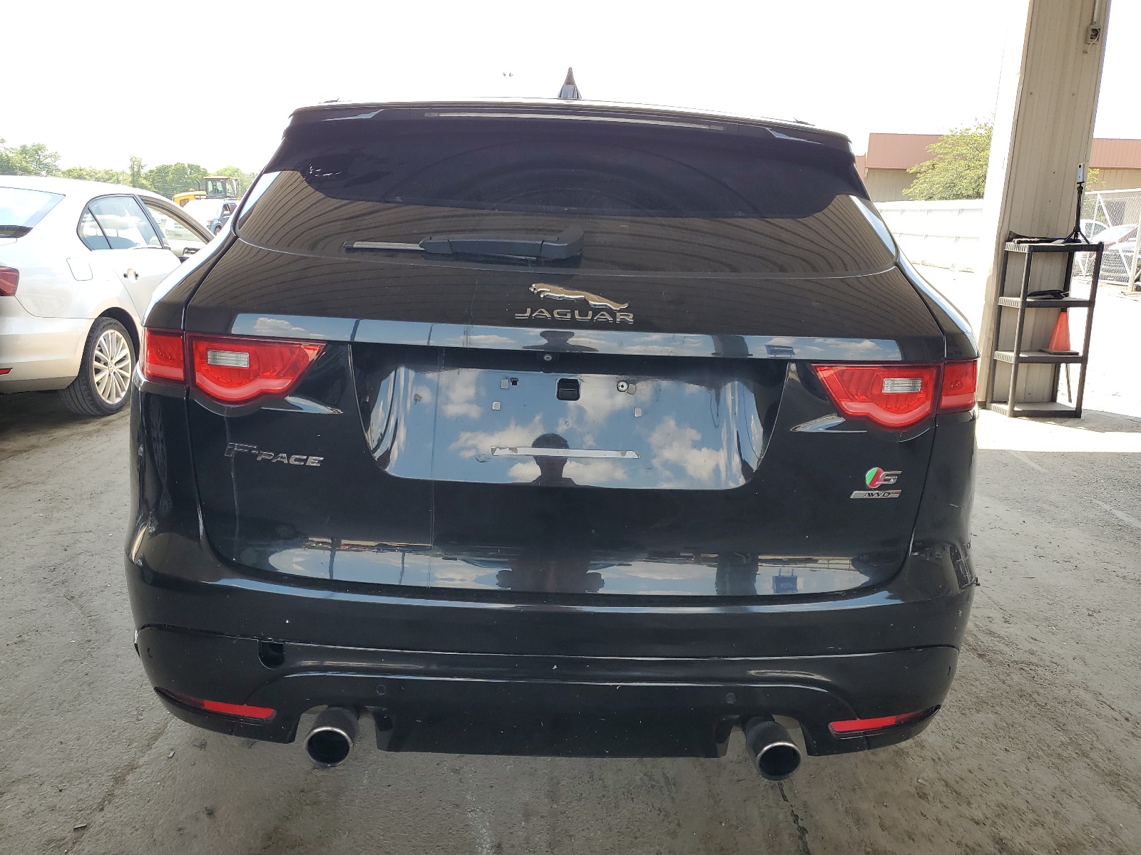 SADCM2BV1HA099332 2017 Jaguar F-Pace S