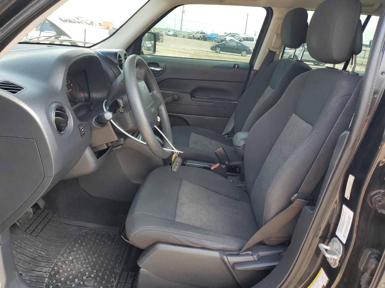 2010 Jeep Liberty (Patriot) - Image 7