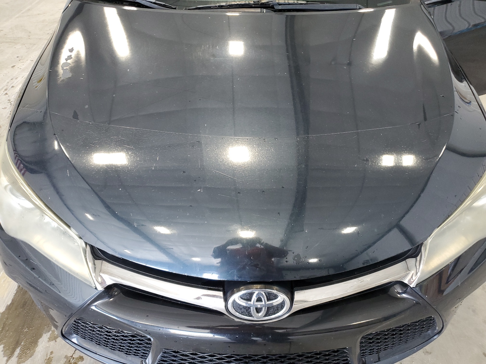 2015 Toyota Camry Le vin: 4T1BF1FK0FU070357