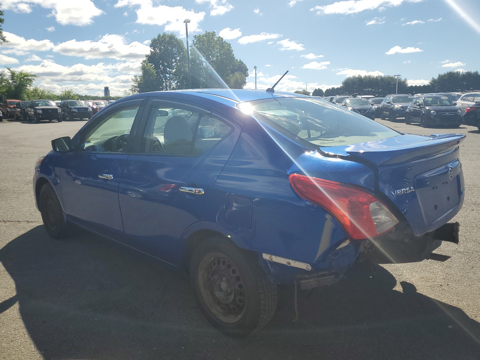 2015 Nissan Versa S vin: 3N1CN7AP9FL828162