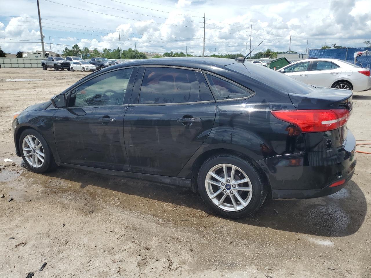 2018 Ford Focus Se VIN: 1FADP3F20JL321534 Lot: 61279464