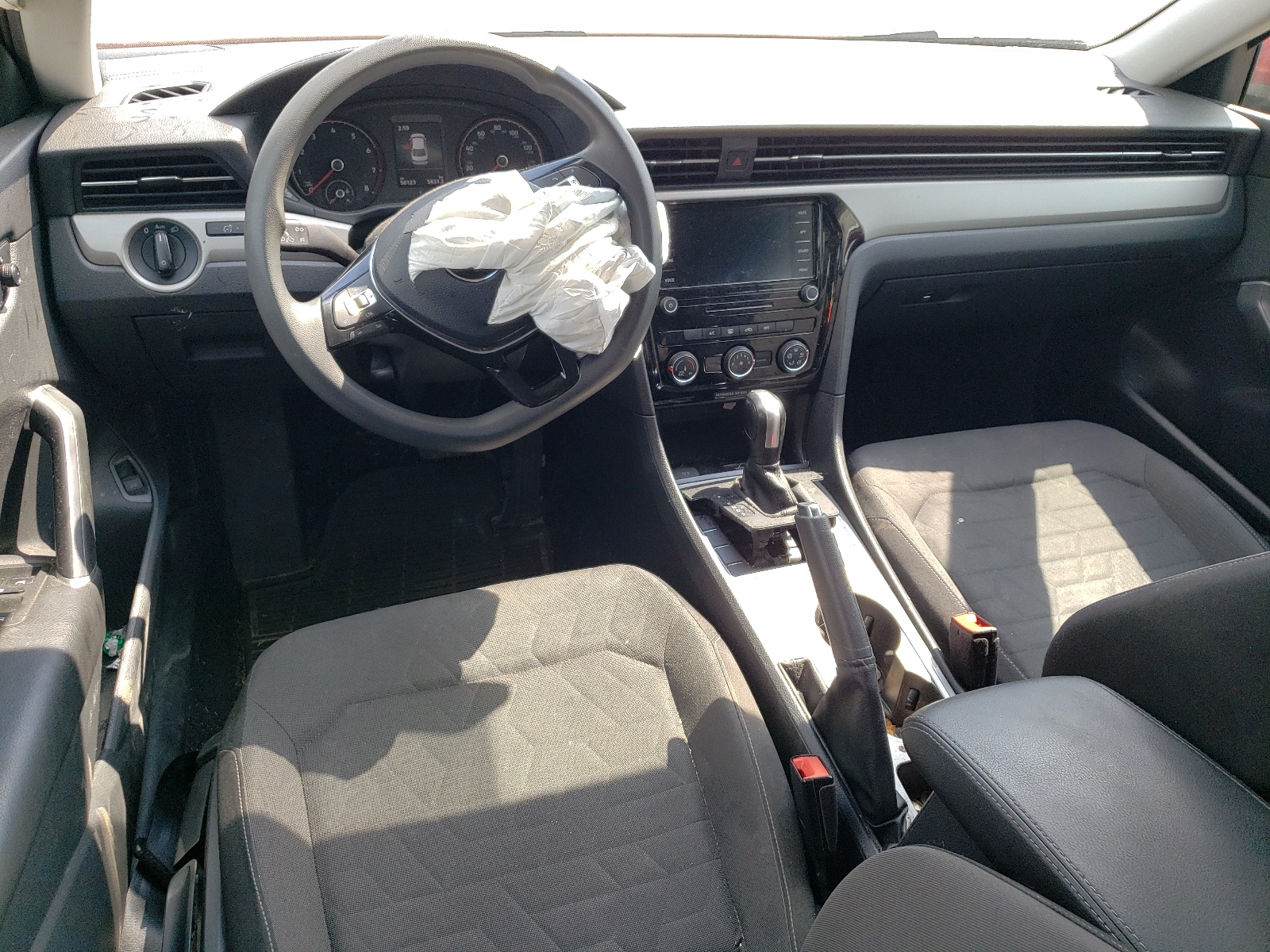 1VWAA7A35LC017587 2020 Volkswagen Passat S