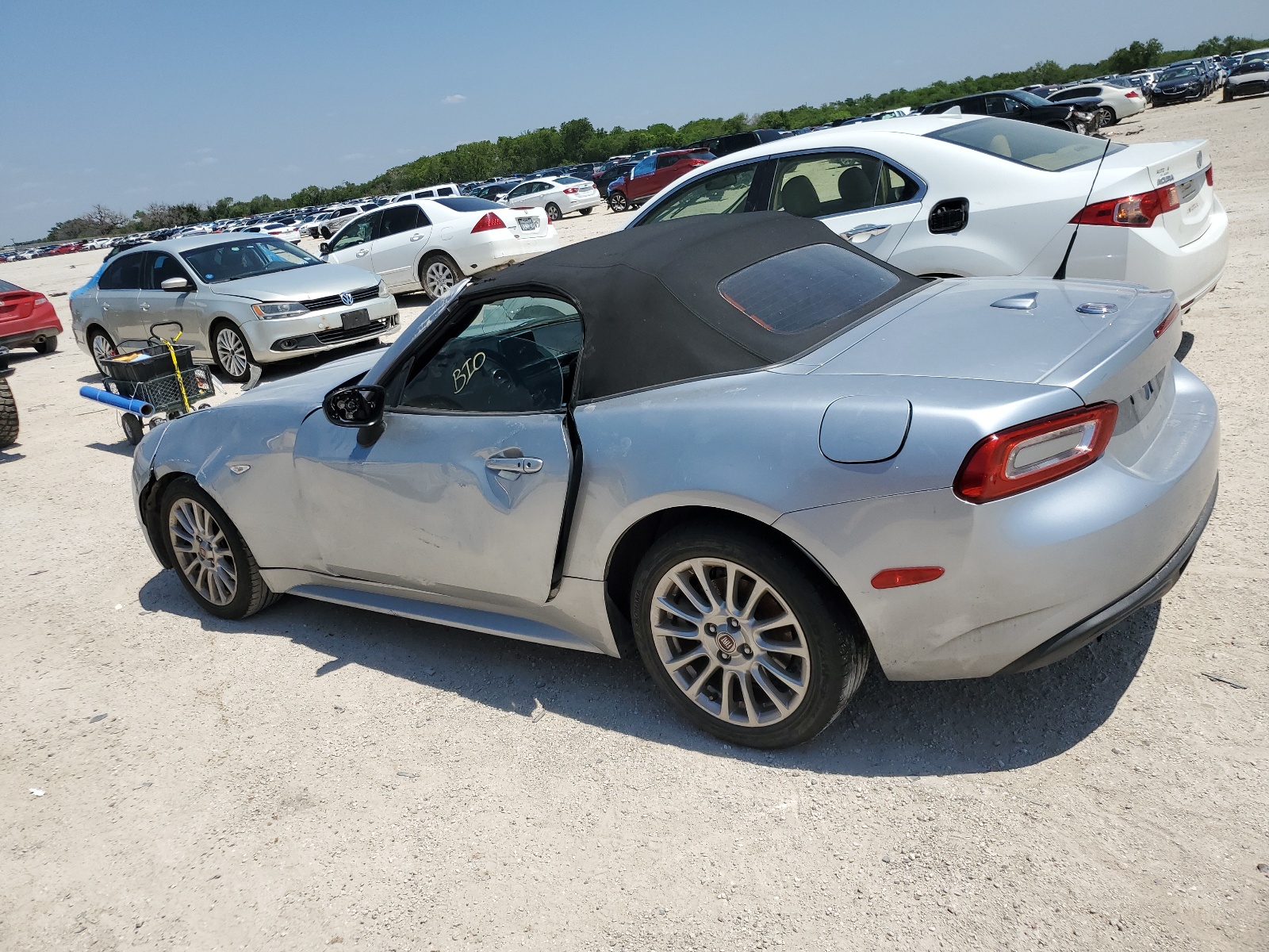 2020 Fiat 124 Spider Classica vin: JC1NFAEK1L0144582