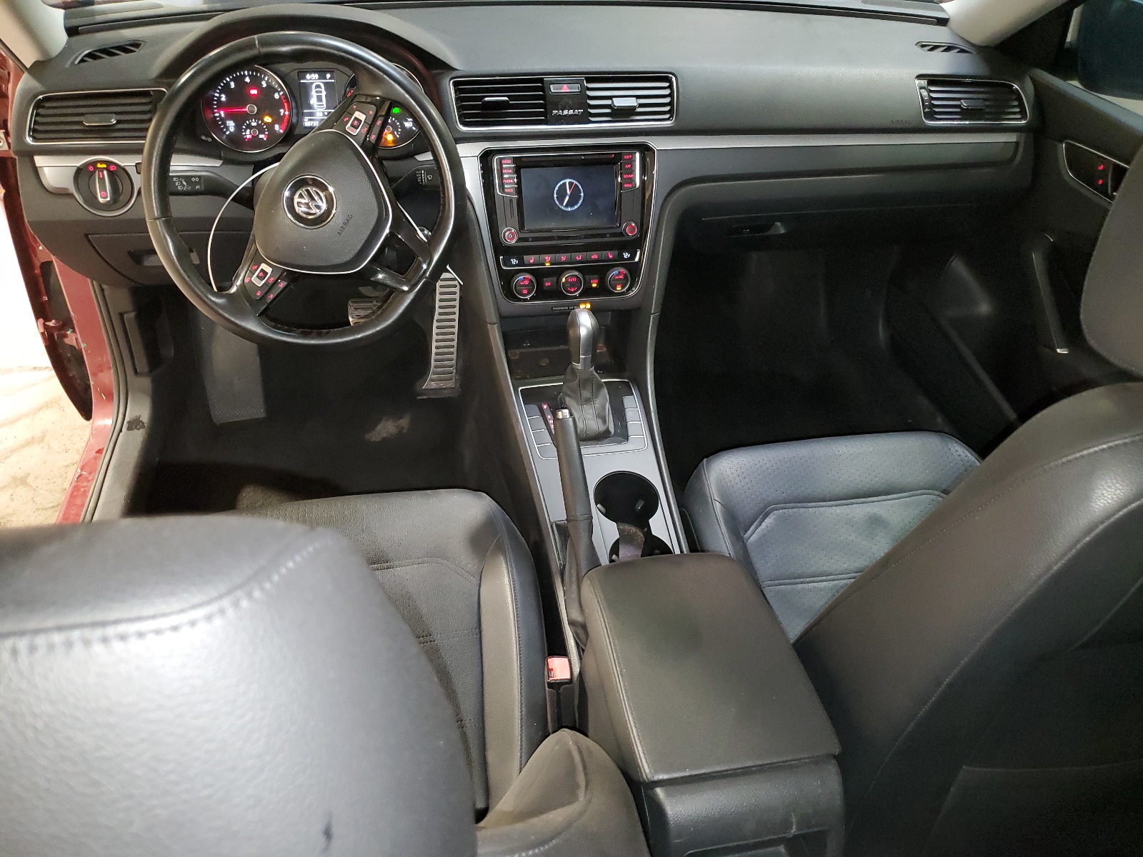 1VWAA7A31JC036330 2018 Volkswagen Passat S