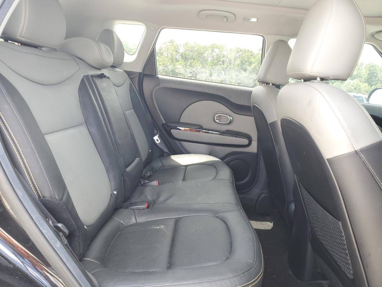 2016 Kia Soul + VIN: KNDJP3A5XG7370739 Lot: 61219334