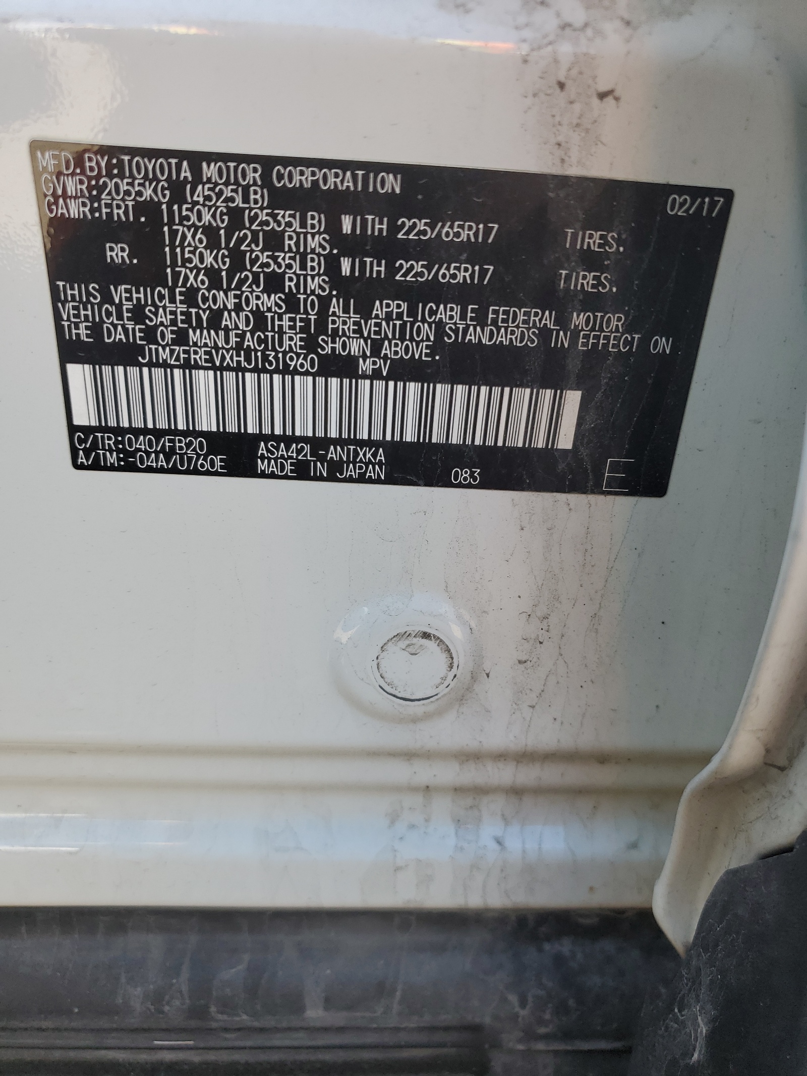 JTMZFREVXHJ131960 2017 Toyota Rav4 Le