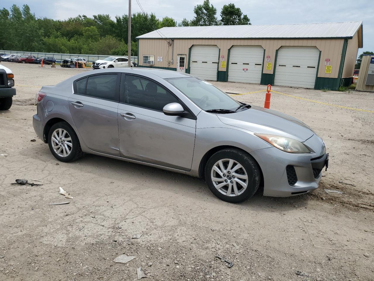 2013 Mazda 3 - Image 4