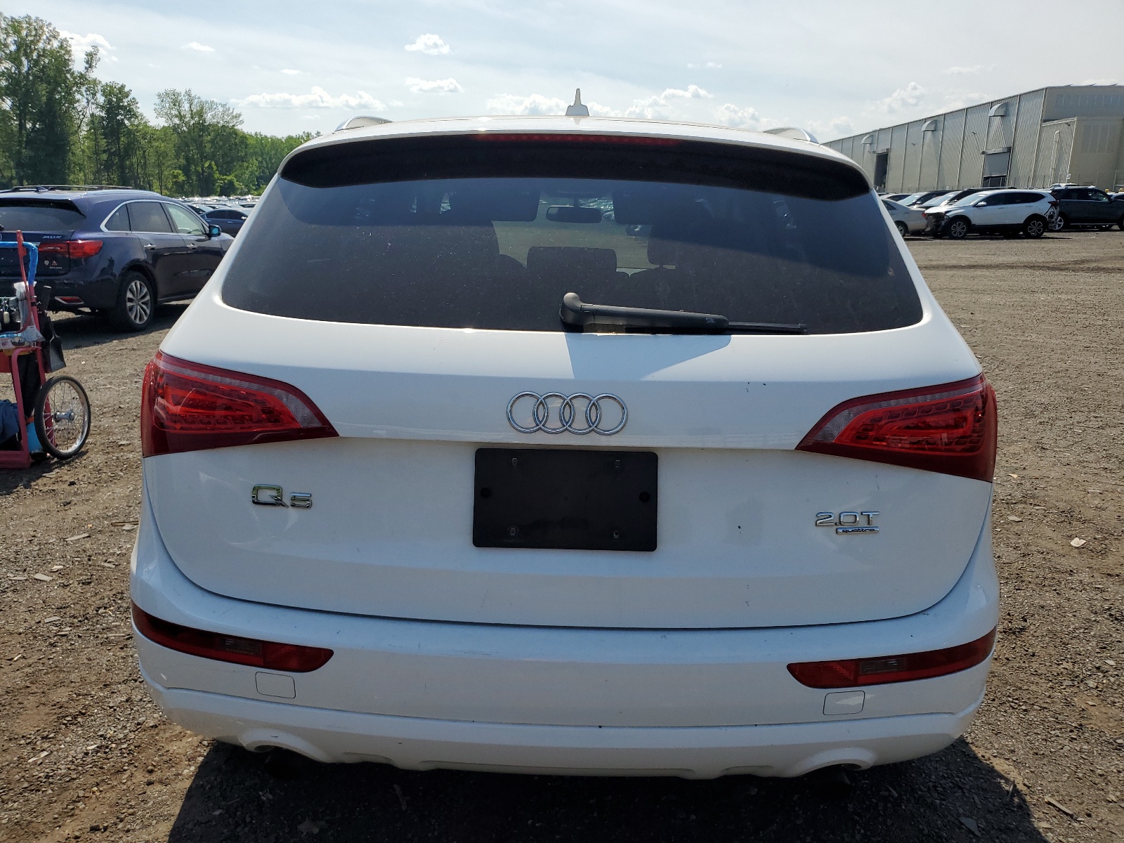 WA1CFAFP2BA012499 2011 Audi Q5 Premium