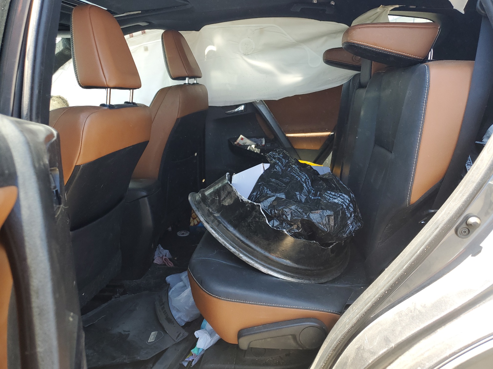 2T3NFREVXGW260490 2016 Toyota Rav4 Se