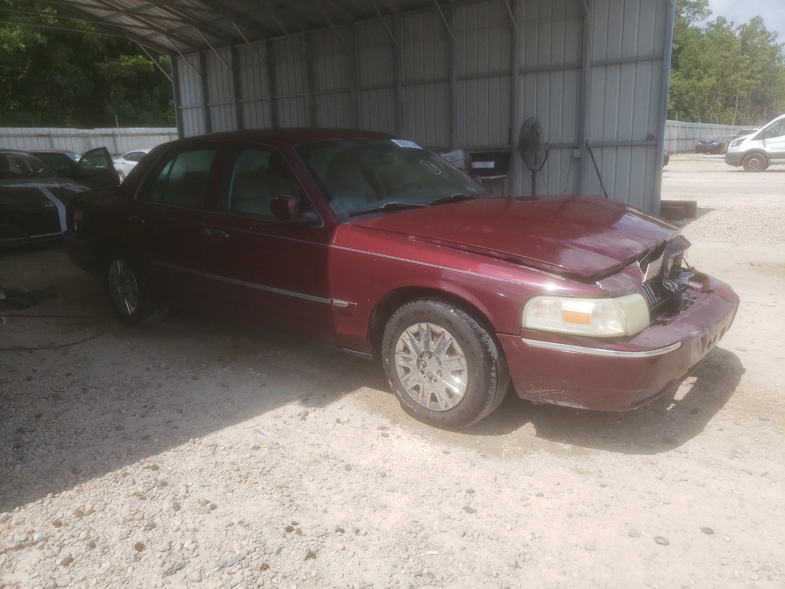 2MEFM74V27X609193 2007 Mercury Grand Marquis Gs